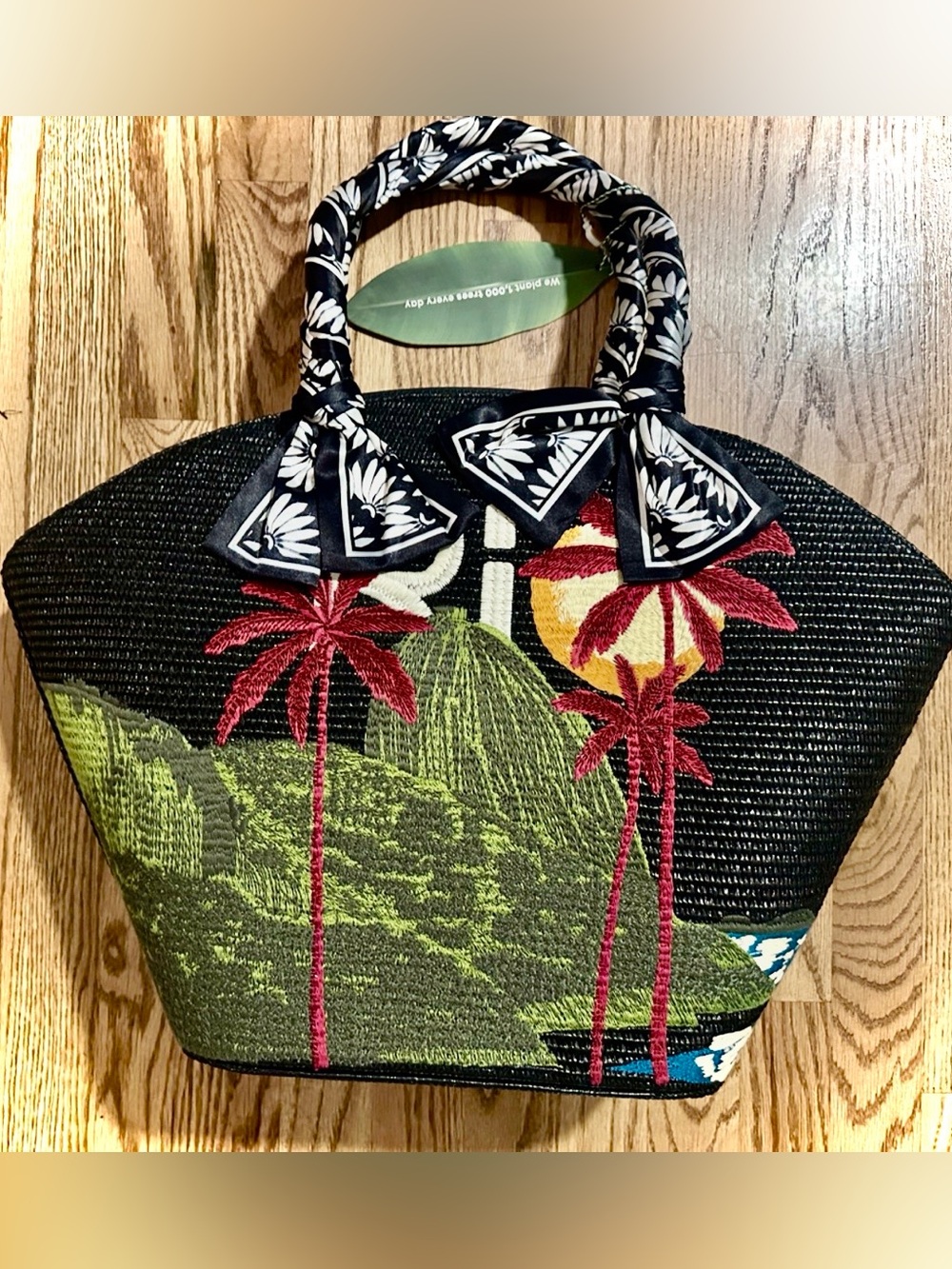 NWT! FARM Rio black Copacabana Raffia shell tote
